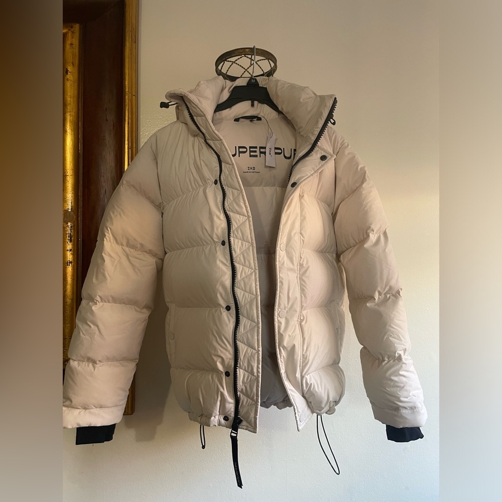 Aritzia Súper Puff Shorty-Matte Pearl XXS